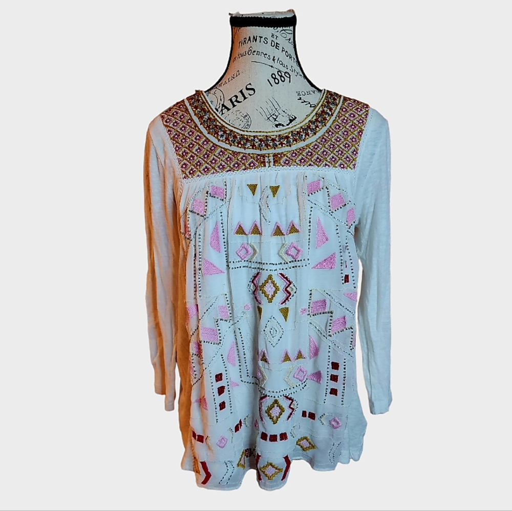 Akemi  + Kin Boho Embroidered & Beaded Top Size Small
